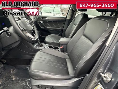 Used 2023 Volkswagen Tiguan SE image 8