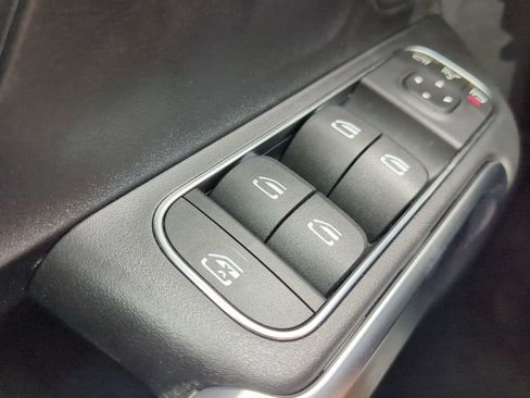 New 2024 Mercedes-Benz GLB 250 GLB 250 image 10