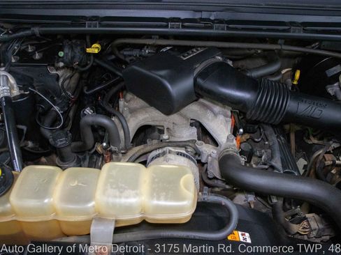 Used 2005 Ford Excursion XLT AWD/4WD image 18