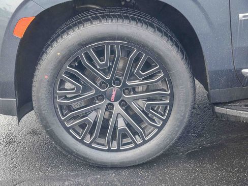 Used 2021 GMC Yukon Denali image 9