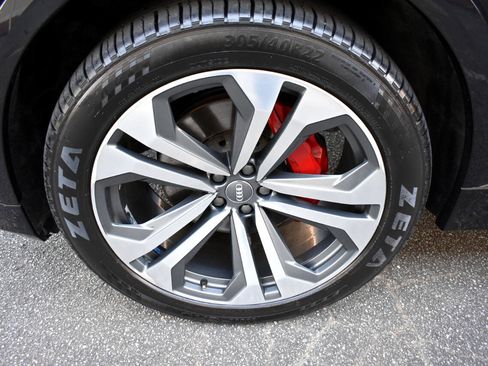 Used 2019 Audi Q8 Prestige w/ Luxury Package image 36