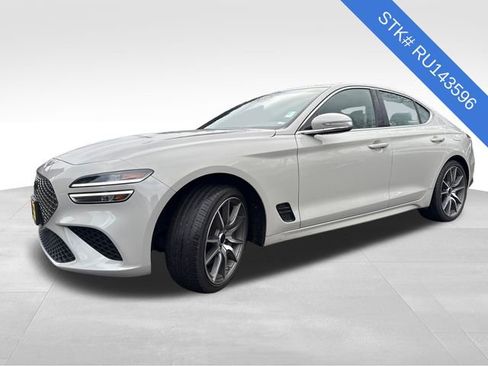 Used 2024 Genesis G70 2.5T image 3