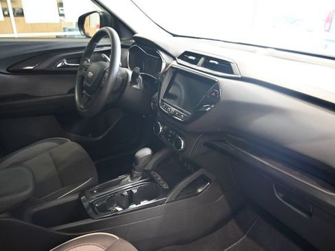 Used 2022 Chevrolet TrailBlazer LT w/ Convenience Package AWD/4WD image 13