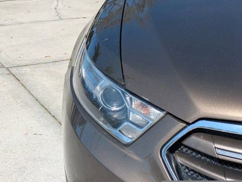 Used 2016 Ford Taurus Limited image 9