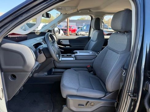 Certified 2025 Ford Expedition Active AWD/4WD image 14