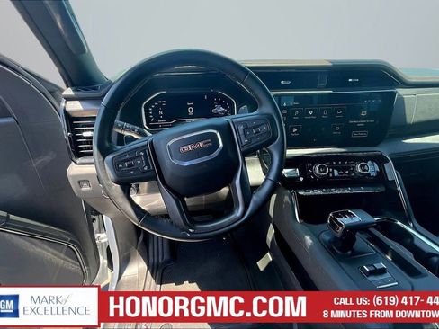 Used 2024 GMC Sierra 1500 AT4 w/ Technology Package AWD/4WD image 9