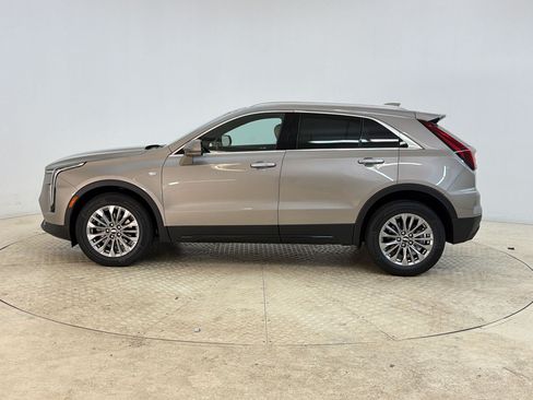 Certified 2025 Cadillac XT4 Premium Luxury FWD image 2