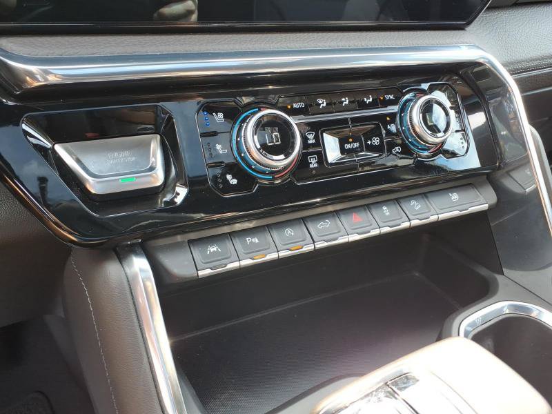 Used 2024 GMC Sierra 1500 Denali w/ Denali Reserve Package AWD/4WD image 5