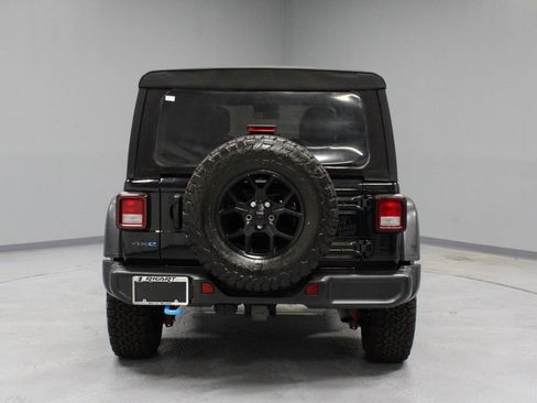 Used 2024 Jeep Wrangler Unlimited AWD/4WD image 9