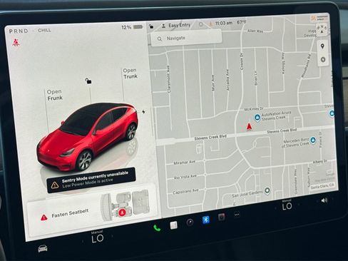 Used 2022 Tesla Model Y Long Range image 18