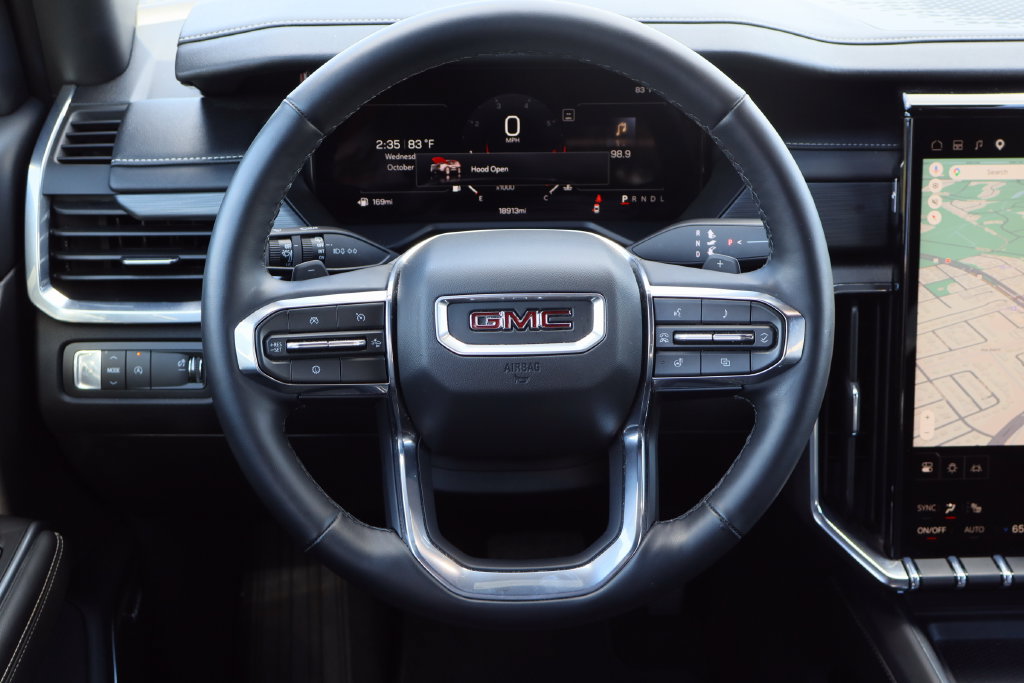 Certified 2026 GMC Acadia Elevation w/ Elevation Premium Package FWD image 13