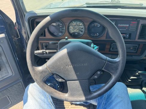 Used 1992 Dodge D/W Truck 250 AWD/4WD image 19