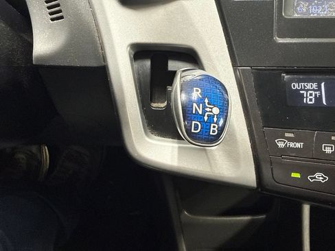 Used 2014 Toyota Prius V Three FWD image 17