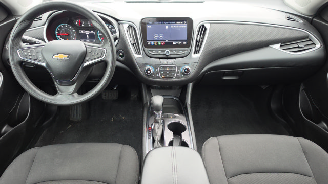 Used 2025 Chevrolet Malibu LT FWD image 7