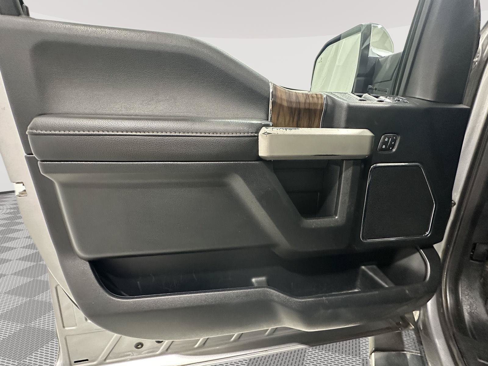 Used 2020 Ford F150 Lariat AWD/4WD image 18
