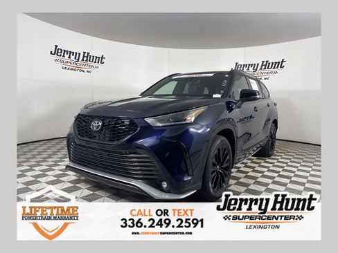 Used 2024 Toyota Highlander XSE image 1