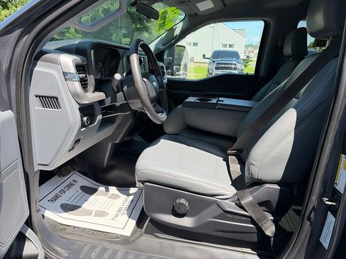 Used 2023 Ford F250 XL w/ Snow Plow Prep Package AWD/4WD image 8