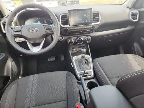 New 2026 Hyundai Venue SEL FWD image 10