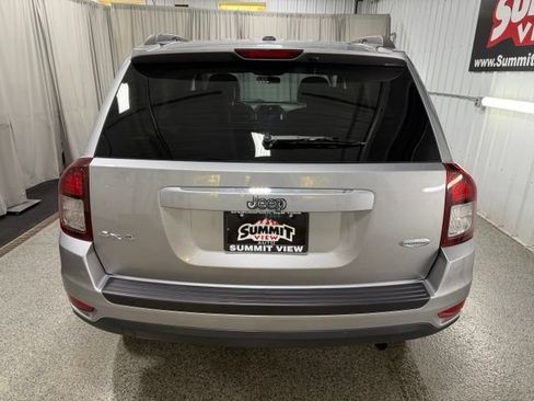 Used 2014 Jeep Compass Latitude w/ Sun/Sound Group AWD/4WD image 5
