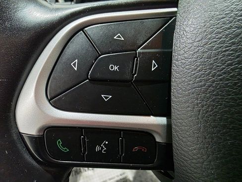 Used 2019 Jeep Compass Altitude w/ Cold Weather Group image 4