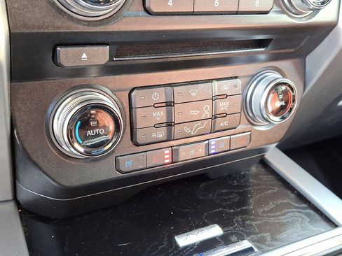 Certified 2018 Ford F250 Platinum w/ Platinum Ultimate Package image 17