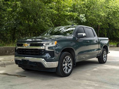 Used 2025 Chevrolet Silverado 1500 LT AWD/4WD image 4