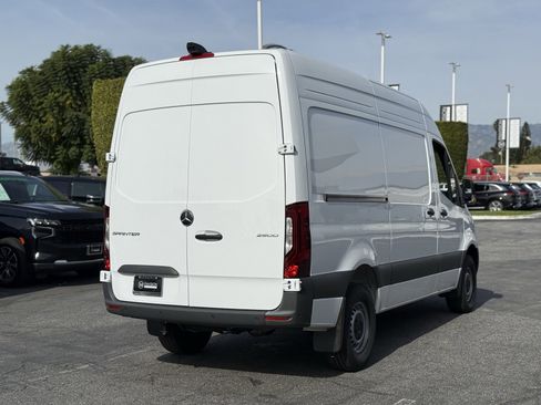 New 2025 Mercedes-Benz Sprinter 2500 image 11