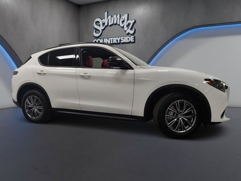 Used 2024 Alfa Romeo Stelvio Sprint image 4