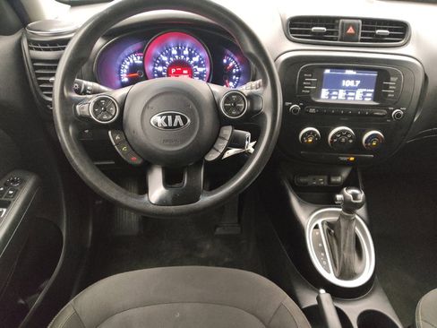 Used 2017 Kia Soul image 22