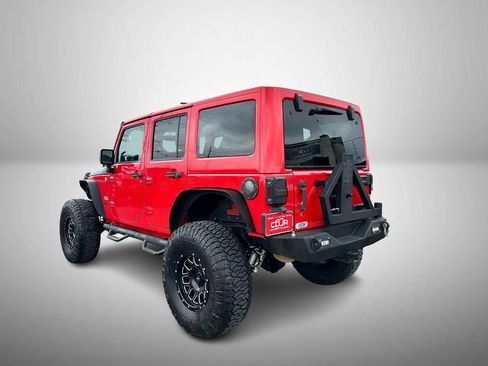 Used 2015 Jeep Wrangler Unlimited Sahara AWD/4WD image 3