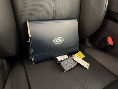 Used 2026 Land Rover Range Rover Velar S AWD/4WD image 47
