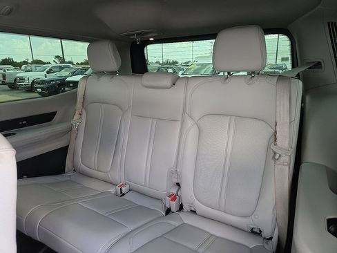 Used 2022 Jeep Wagoneer Series II RWD image 18