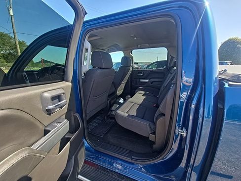 Used 2018 Chevrolet Silverado 1500 LT w/ LT Eassist Package RWD image 11