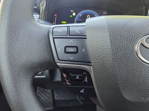 Used 2025 Toyota Camry LE FWD image 21
