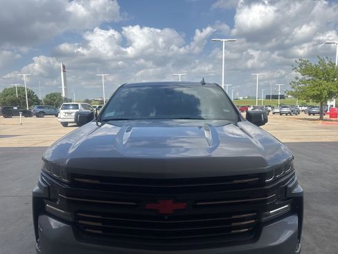 Used 2020 Chevrolet Silverado 1500 High Country w/ Technology Package image 24