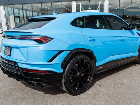 Used 2023 Lamborghini Urus S image 13