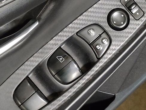 Used 2024 Nissan Sentra SV FWD image 27