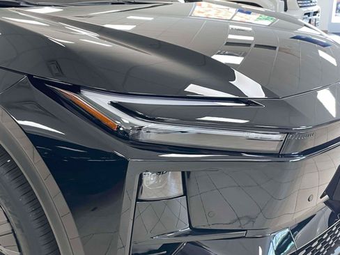 New 2026 Toyota C-HR AWD/4WD image 7