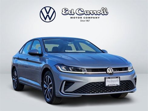 New 2026 Volkswagen Jetta SE image 3