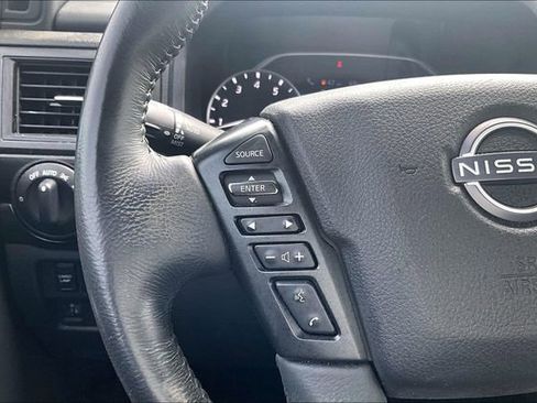 Used 2024 Nissan Titan SV w/ SV Convenience Package AWD/4WD image 10