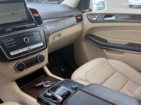 Used 2017 Mercedes-Benz GLS 550 4MATIC image 23