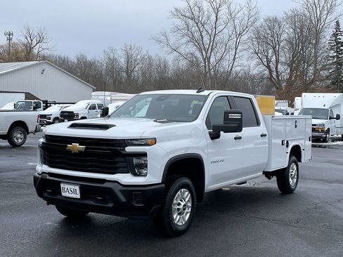 Used 2025 Chevrolet Silverado 2500 W/T w/ WT Convenience Package image 4