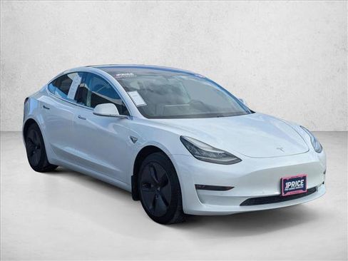 Used 2018 Tesla Model 3 Long Range image 3