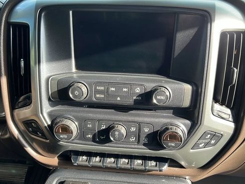 Used 2018 Chevrolet Silverado 1500 LTZ Z71 w/ LTZ Plus Package AWD/4WD image 25