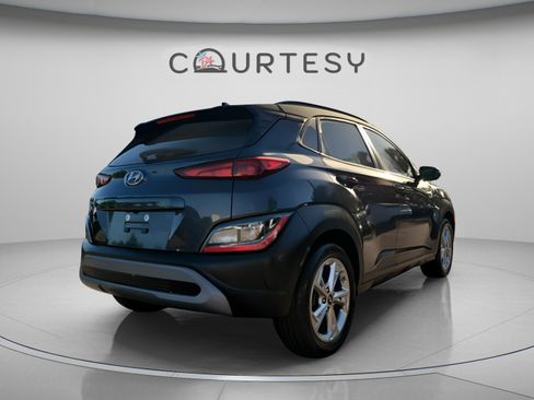 Used 2022 Hyundai Kona SEL image 3