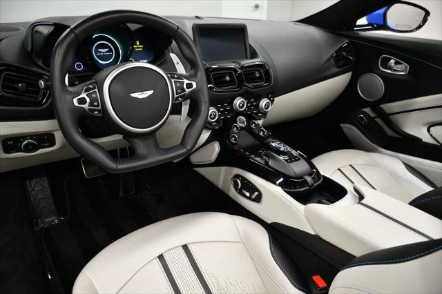 Used 2021 Aston Martin V8 Vantage Roadster RWD image 33