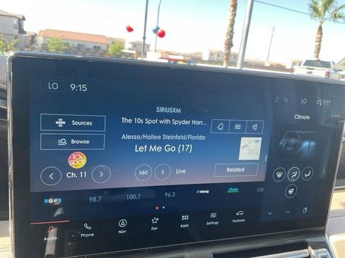 Used 2022 Lincoln Navigator Reserve AWD/4WD image 16