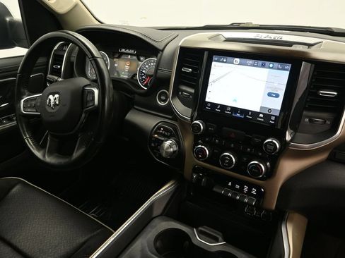 Used 2022 RAM 1500 Laramie AWD/4WD image 18