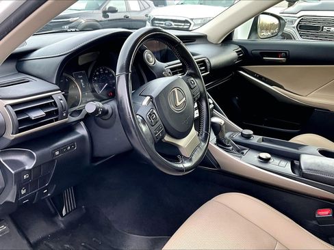 Used 2017 Lexus IS 300 AWD image 14