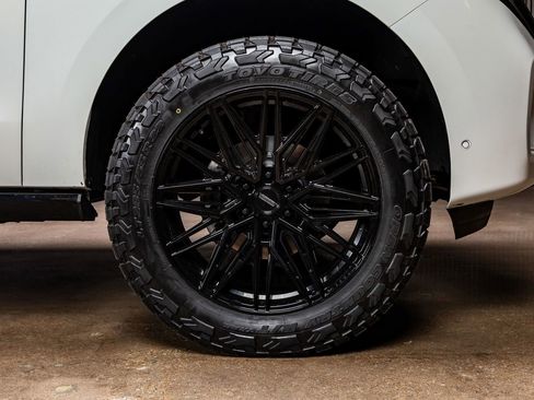 Used 2025 Ford Expedition Max Platinum w/ Platinum Ultimate Package image 12